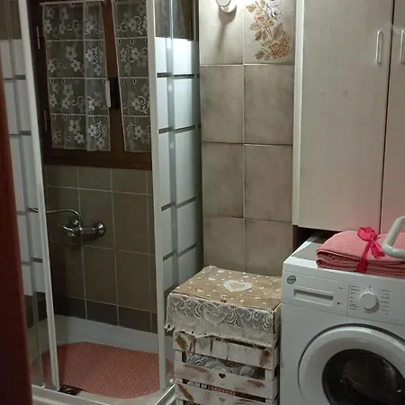 With Two Beds In The Historic Center Of Lägenhet *