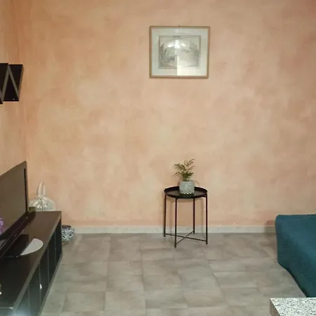 With Two Beds In The Historic Center Of Ciri *