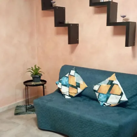 With Two Beds In The Historic Center Of Ciri Apartment *