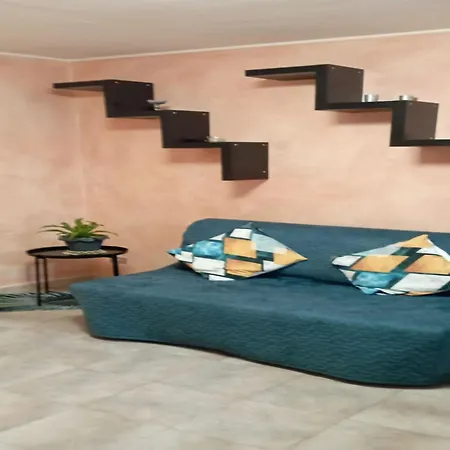 Apartment With Two Beds In The Historic Center Of Ciri *